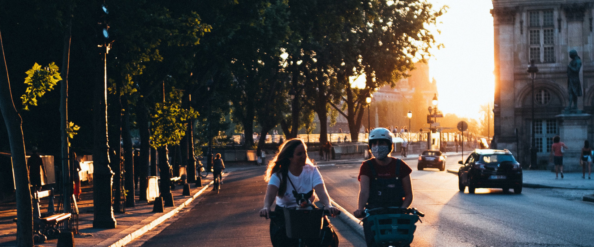 Découvrez les meilleurs moyens de se déplacer à Paris : vélo et marche
