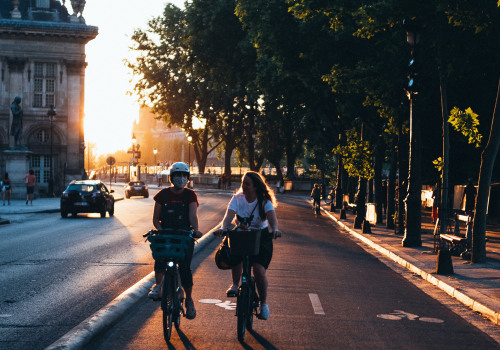 Découvrez les meilleurs moyens de se déplacer à Paris : vélo et marche