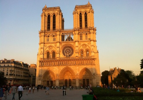 Découvrir Paris à pied : un guide pour les visites à pied de la ville